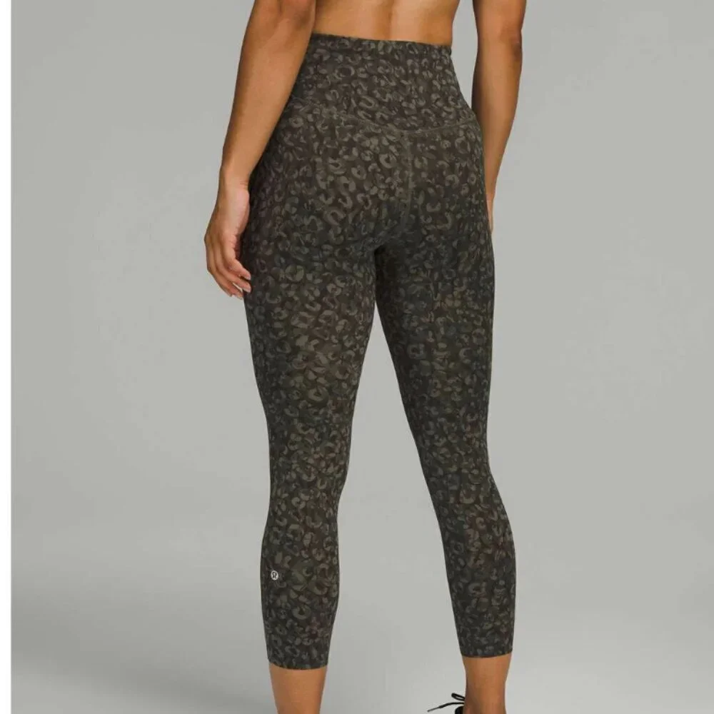 Lululemon Base Pace High-Rise Crop 23
